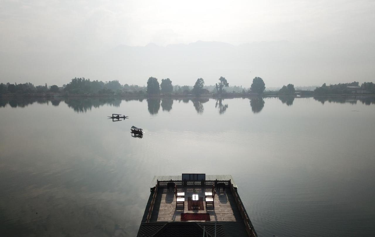 Khilona Luxury Heritage Houseboats Srinagar  Ngoại thất bức ảnh